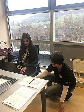 Achtung: Gerade sitzen :-)